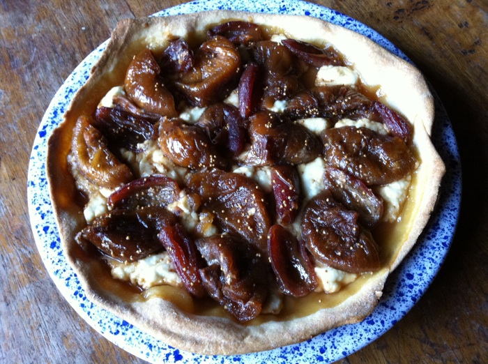fig, date and goat cheese&nbsp;tart