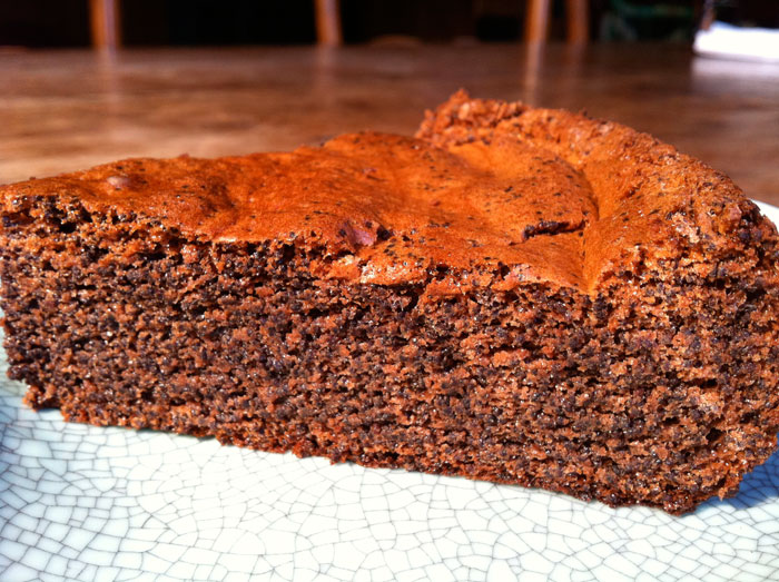 flourless chocolate poppy seed&nbsp;cake