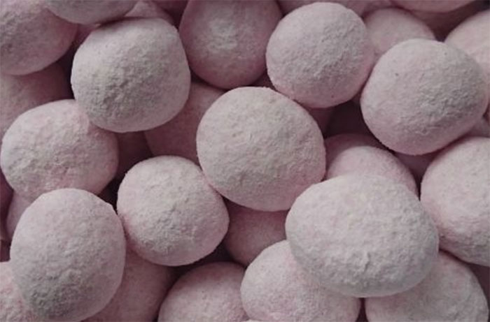 licorice-and-blackcurrant-bonbons-2