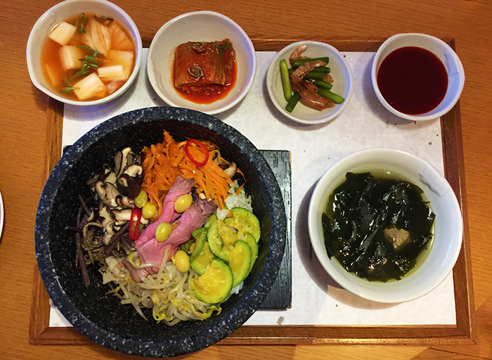 dolsot bibimbap