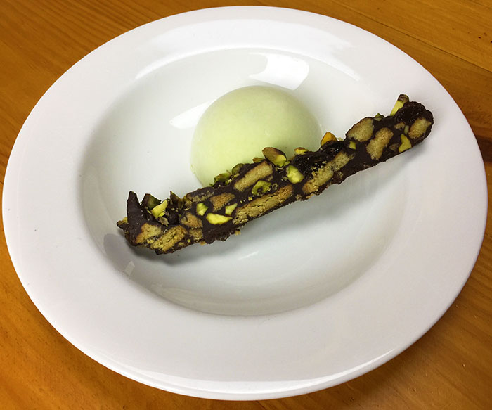 mint chocolate and pistachio cake + fresh mint ice&nbsp;cream