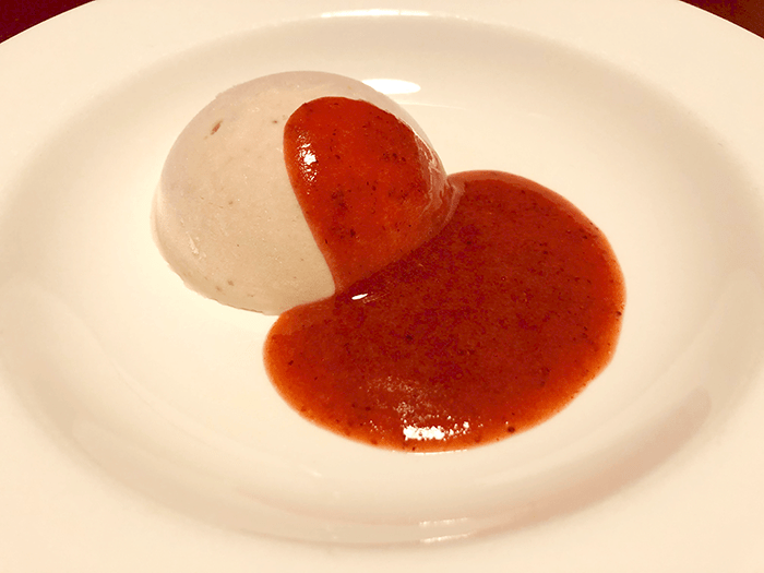 roasted strawberry and yoghurt ice&nbsp;cream