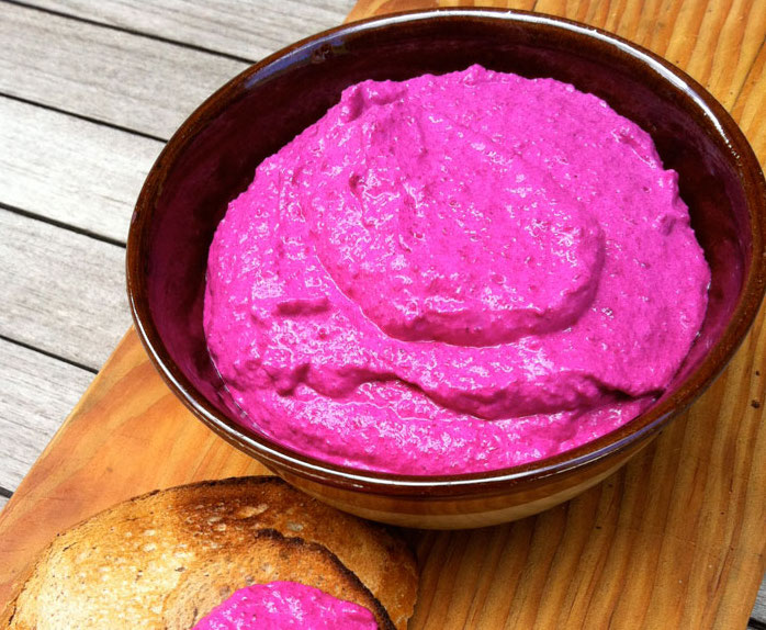 beetroot and yoghurt&nbsp;dip