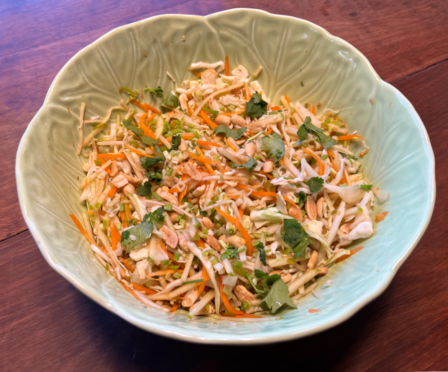 cabbage and apple&nbsp;salad