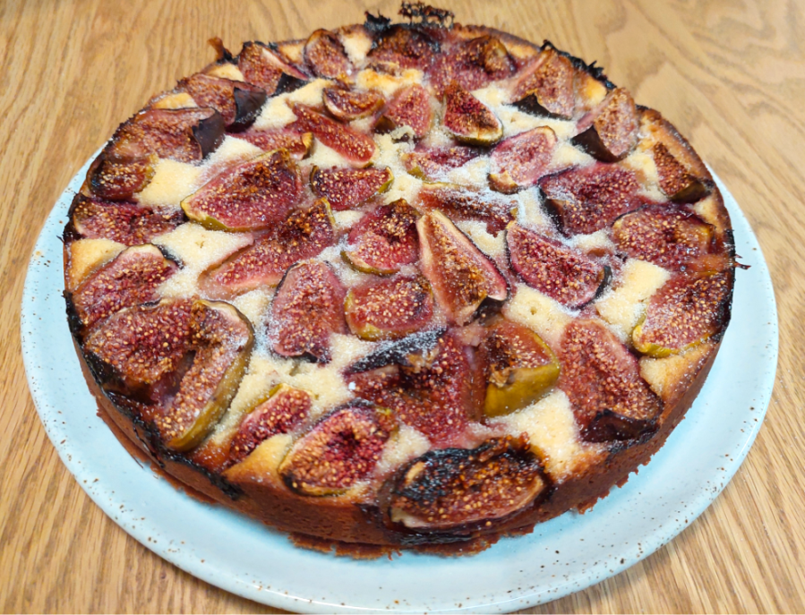fig, yoghurt and almond&nbsp;cake
