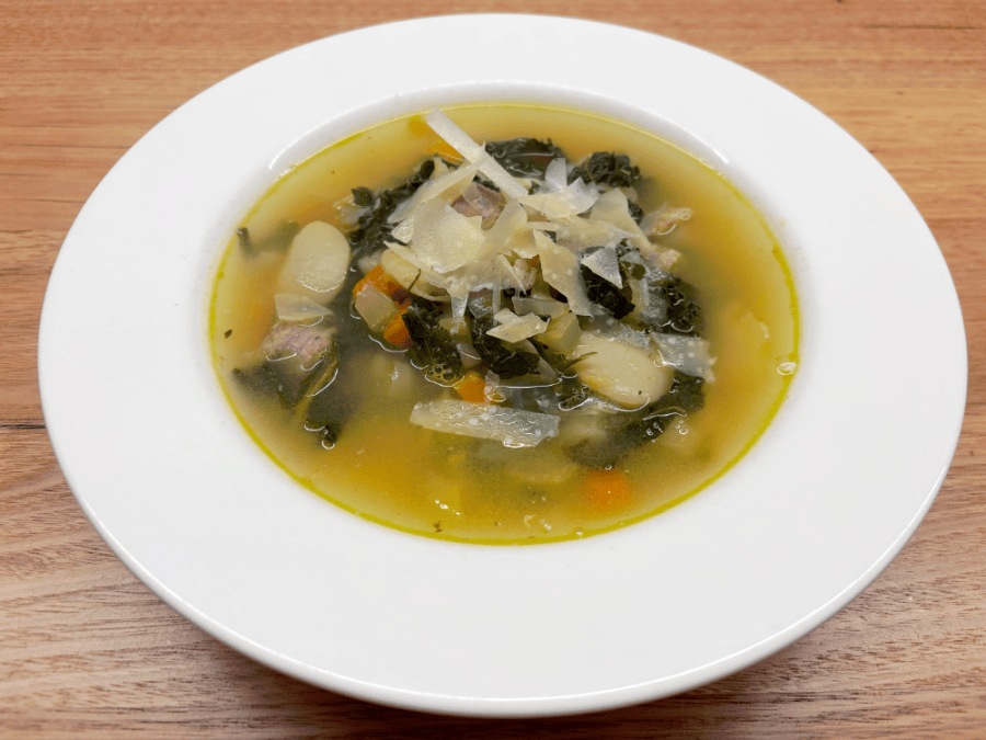 sausage, white bean and kale&nbsp;soup